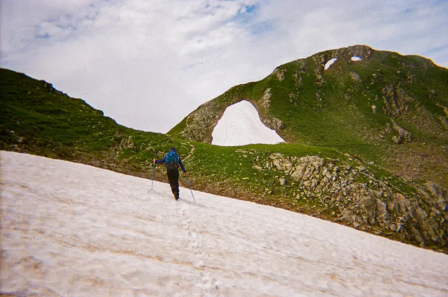 Trek du beaufortain, passage dans les névés