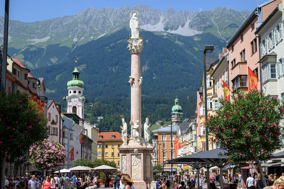 Vue de Innsbruck et la place Sainte-Anne