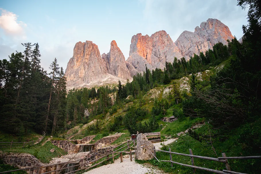 Coucher de soleil au Val di Funes