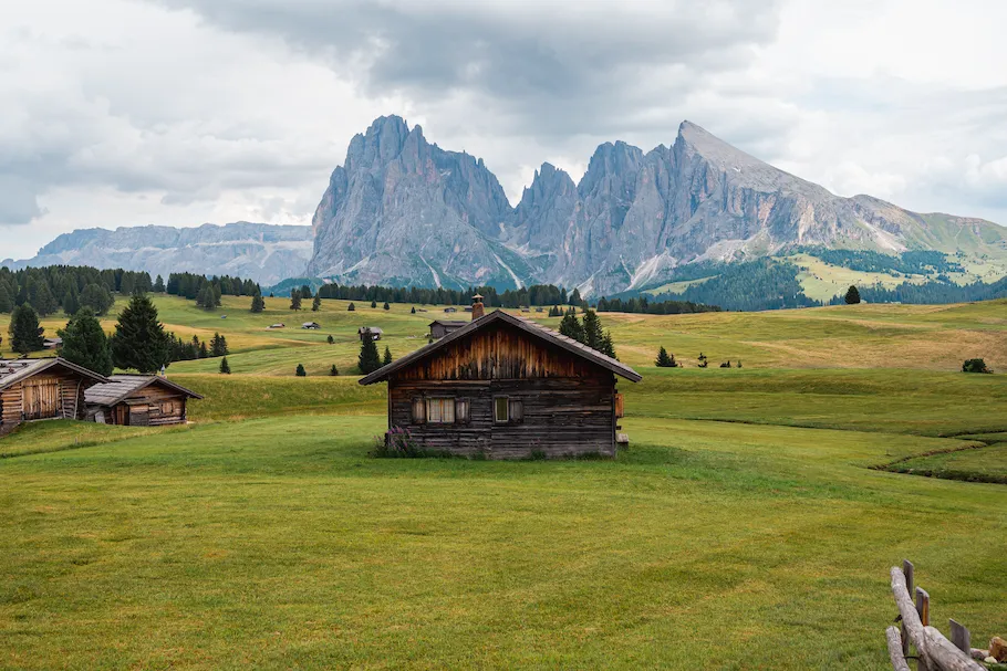 Cabanes en bois de l'Alpe di Siusi