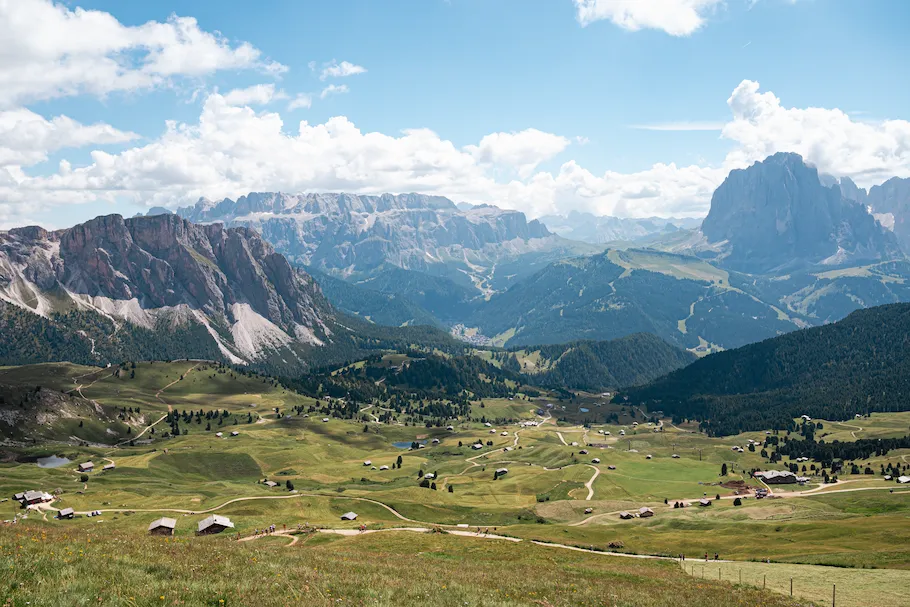 Val Gardena et montagnes de Seceda