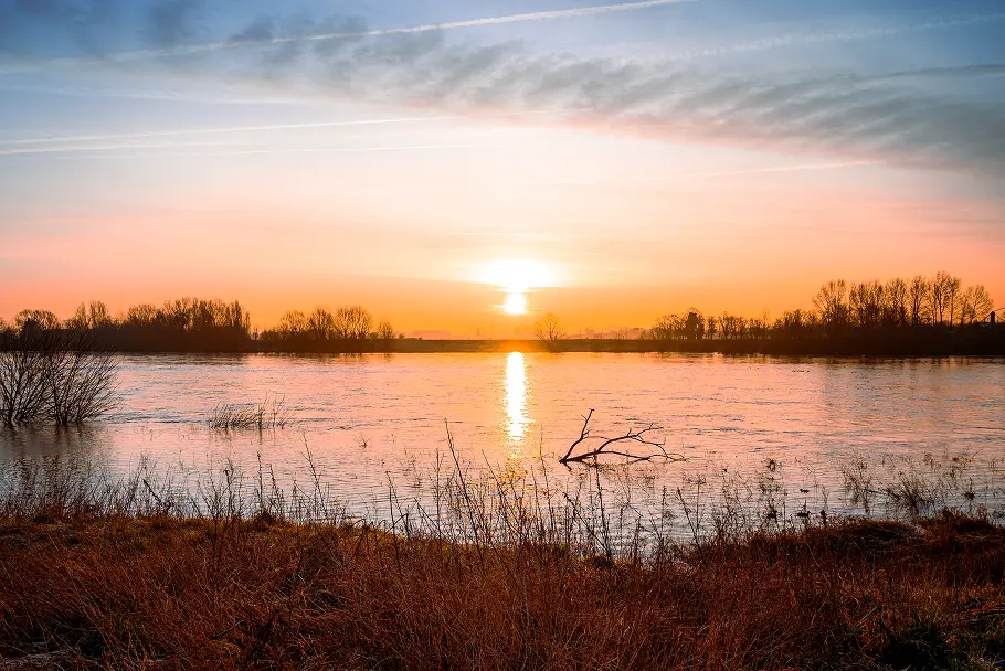 Lever de soleil sur la Loire à Meung-sur-Loire